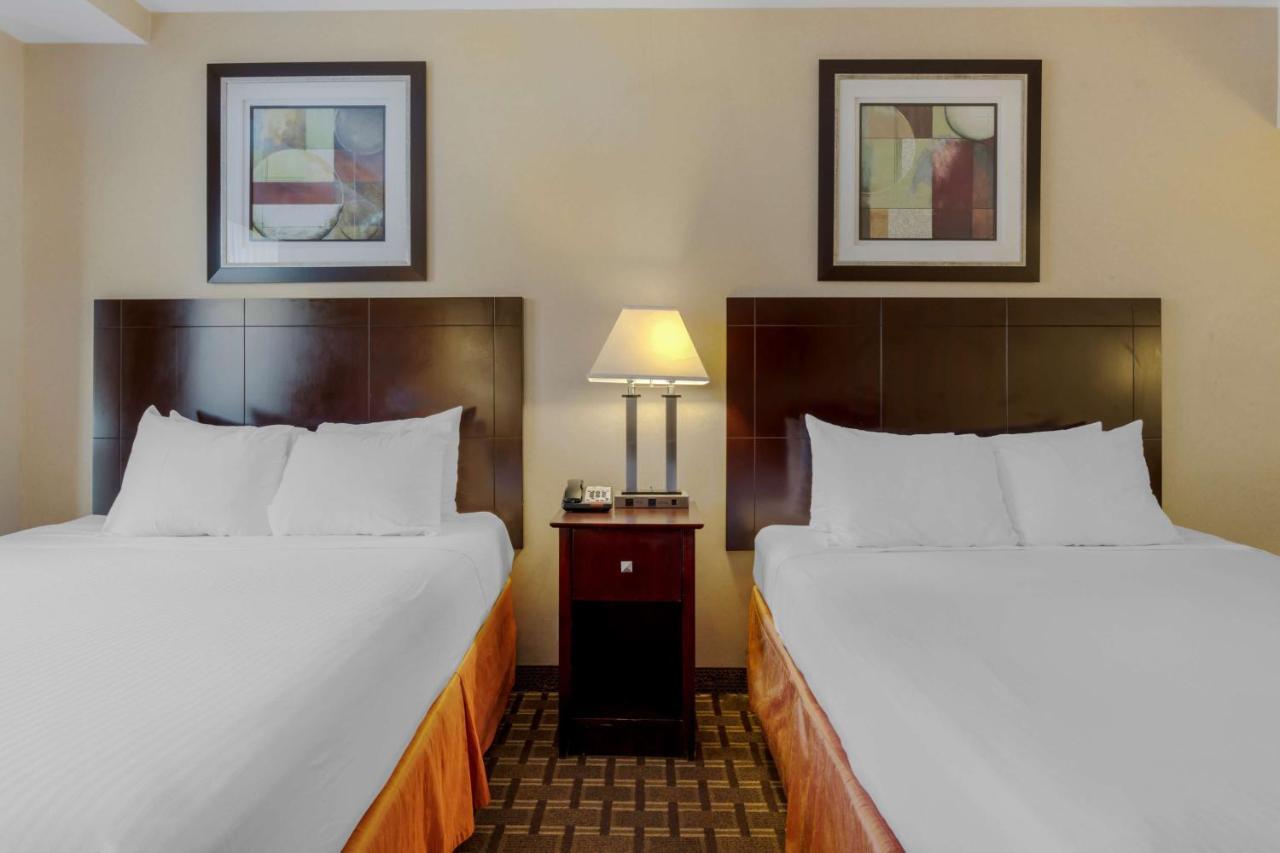 Best Western Plus Brooklyn Bay Hotel New York Exteriér fotografie
